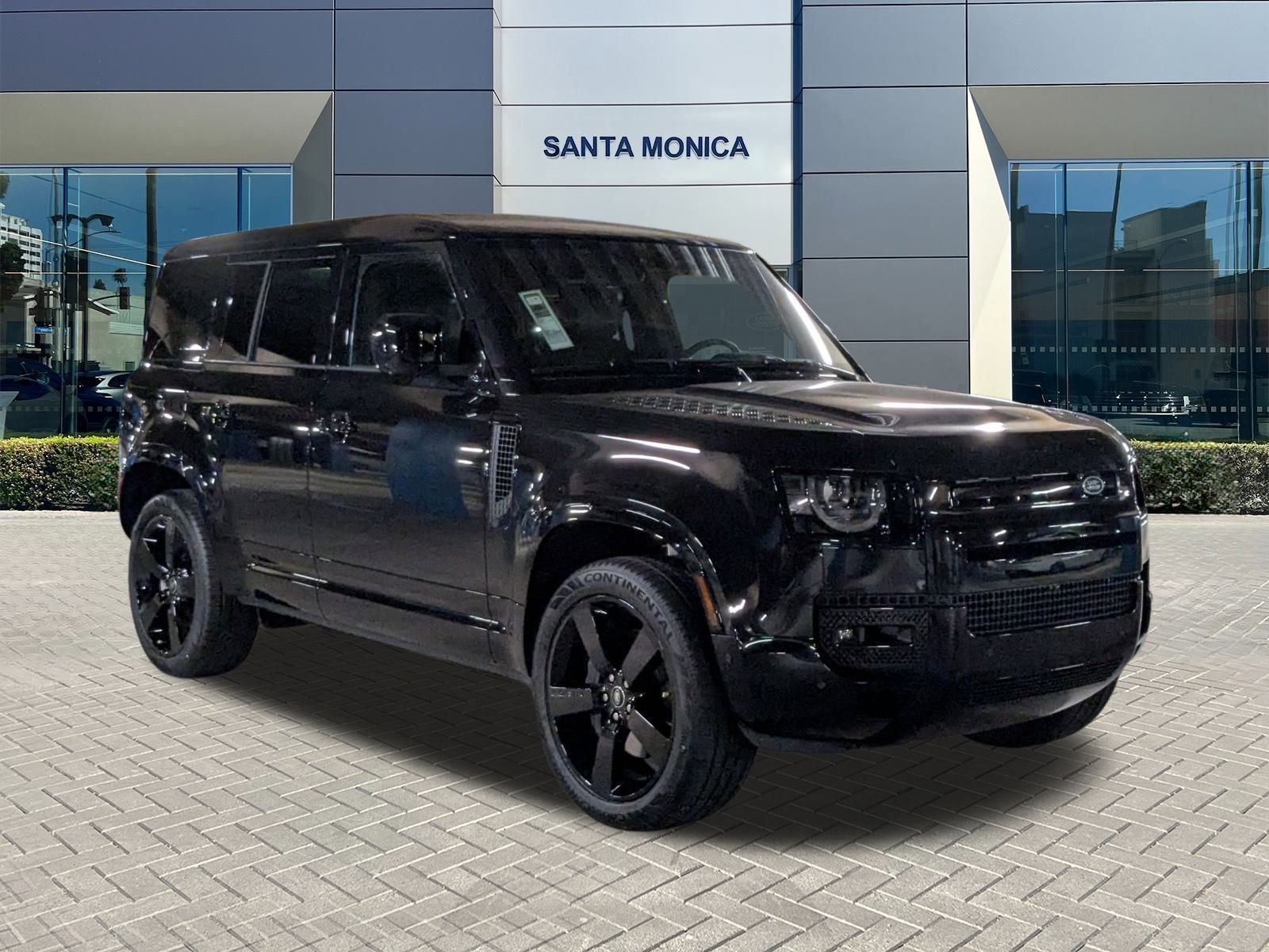 2025 Land Rover Defender 110 X-Dynamic SE photo 5