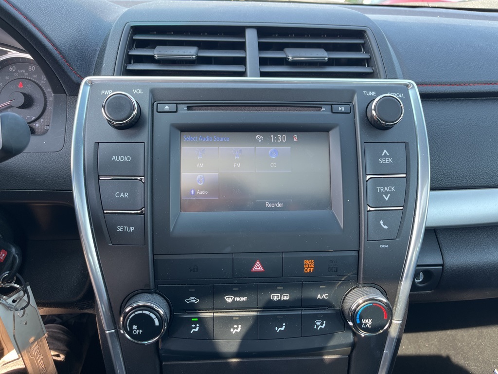 2015 Toyota Camry photo 11