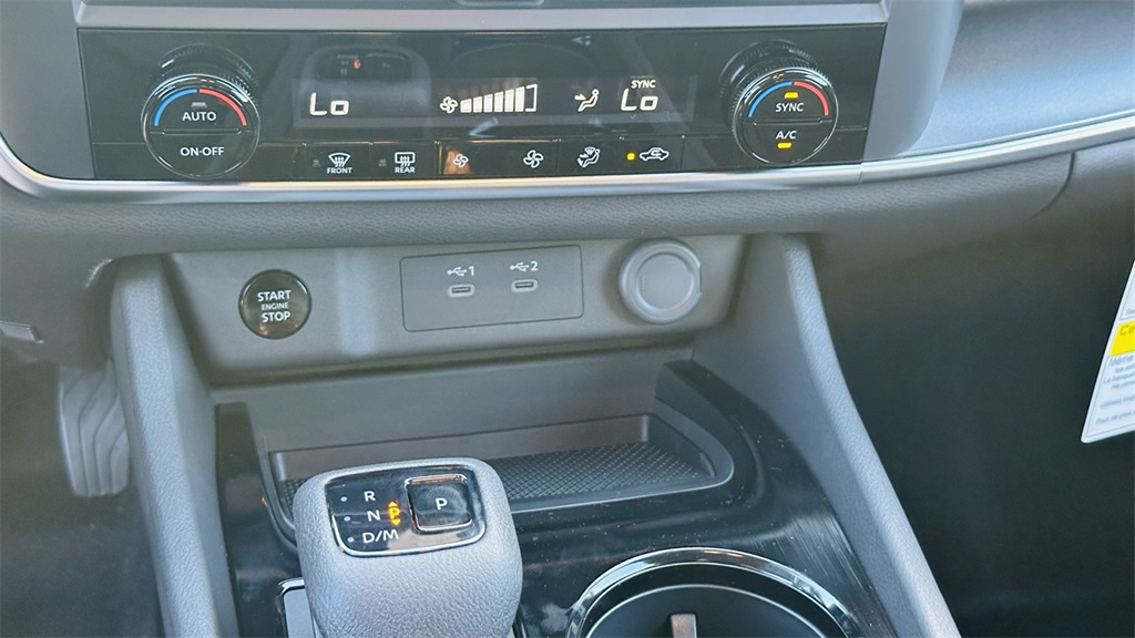2026 Nissan Rogue SV photo 24