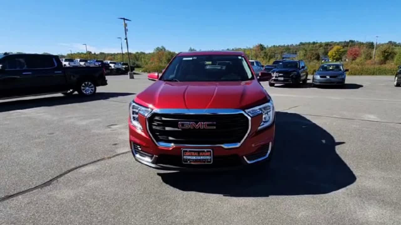 2024 Gmc Terrain SLE photo 3
