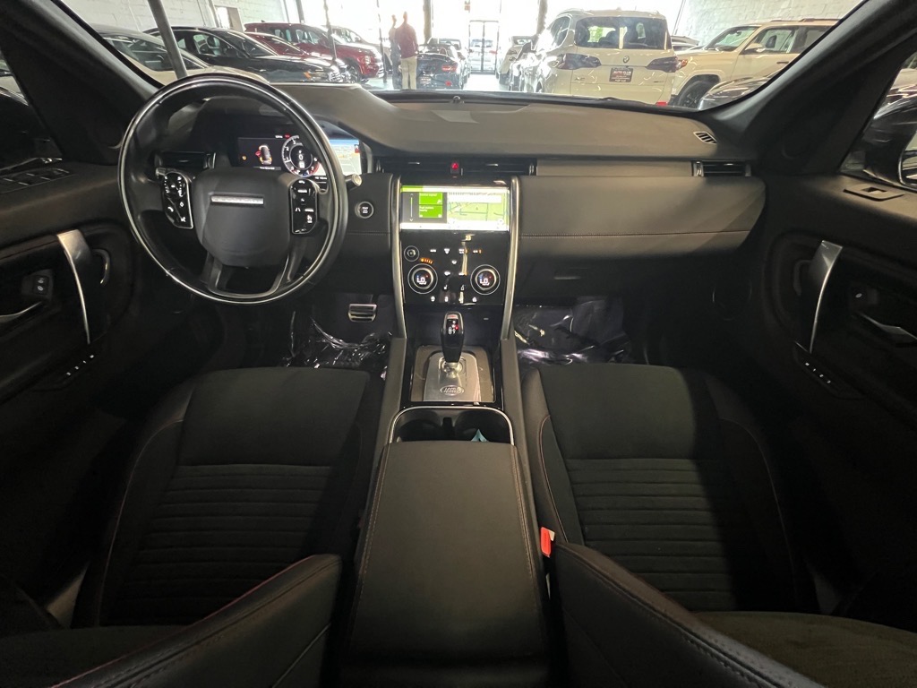 2020 Land Rover Discovery Sport SE R-Dynamic photo 17