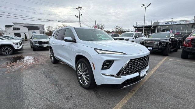 2026 Buick Enclave Avenir's photo
