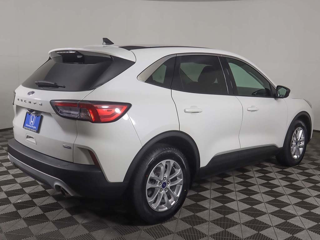 2022 Ford Escape Hybrid SE photo 7