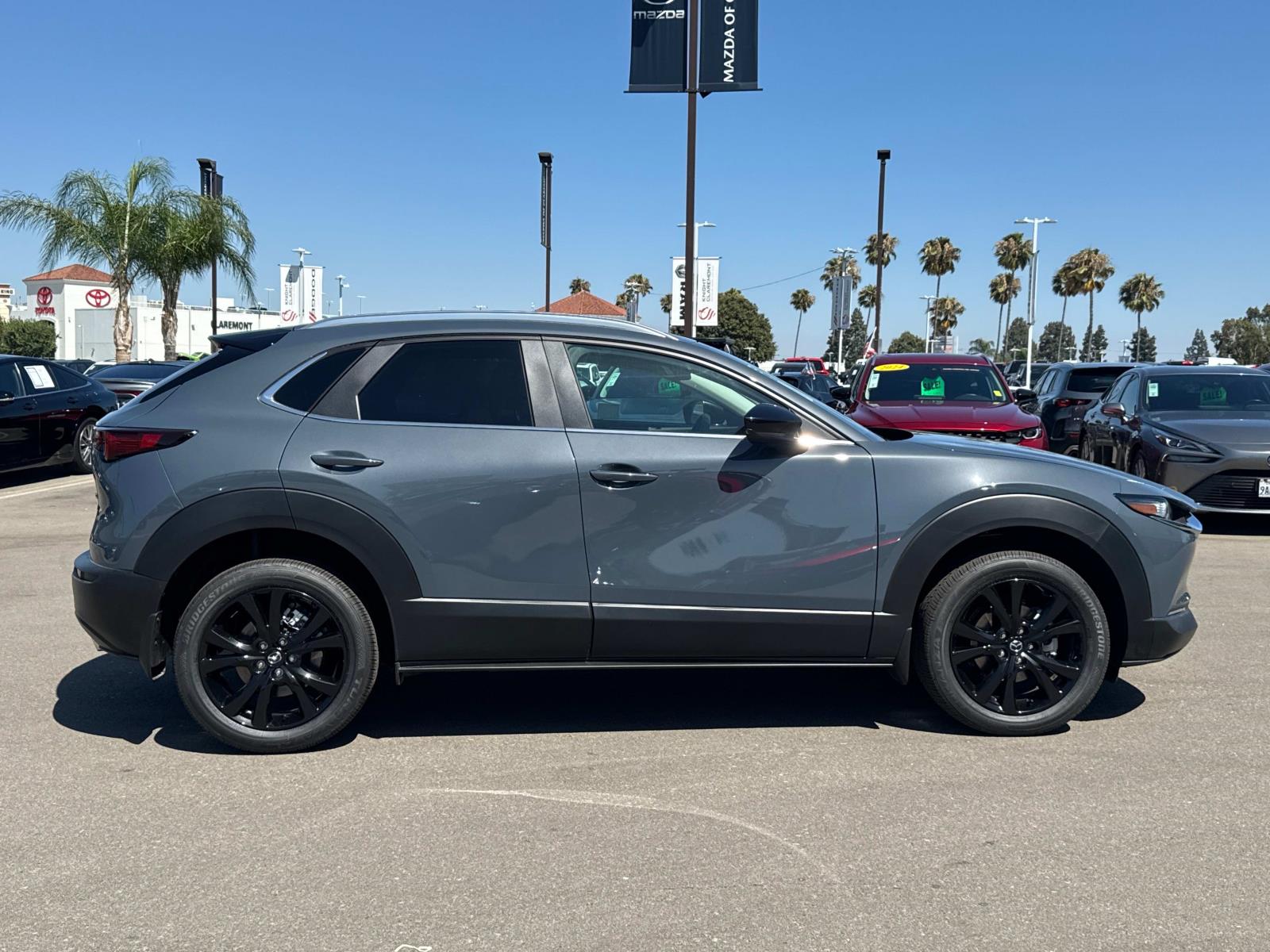 2025 Mazda CX-30 2.5 S Carbon photo 3