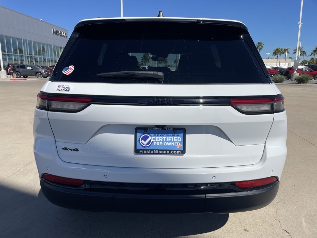 2023 Jeep Grand Cherokee Altitude photo 3