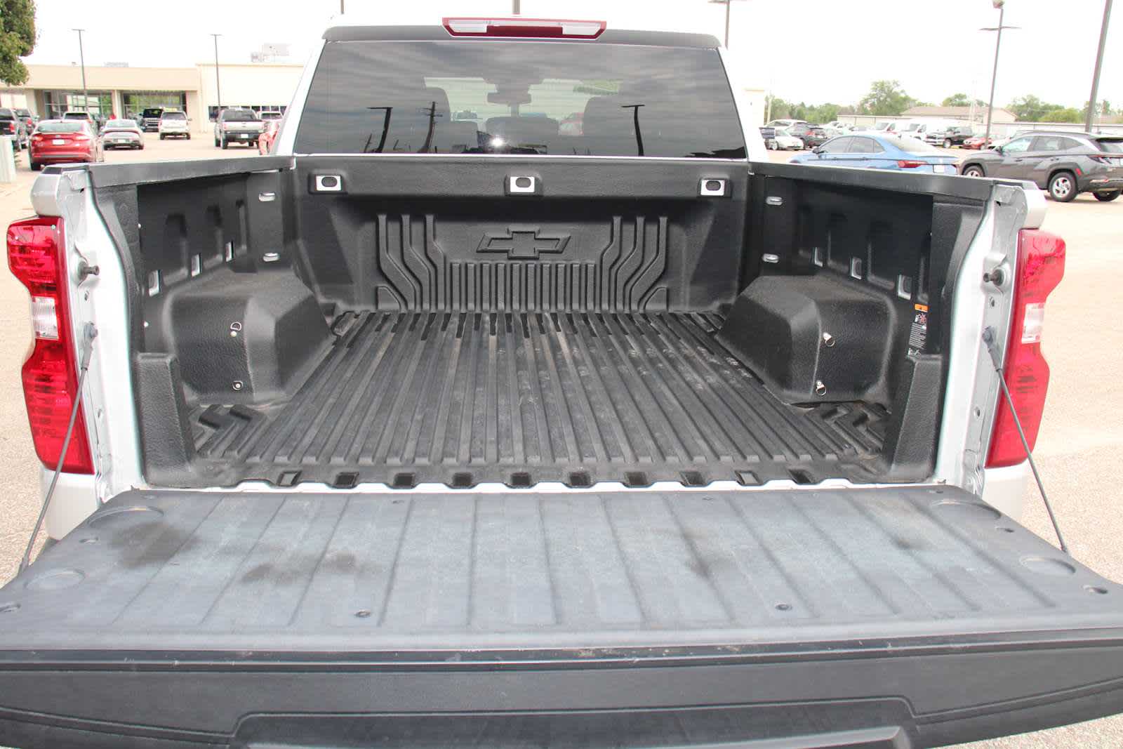 2022 Chevrolet Silverado 1500 LT photo 12