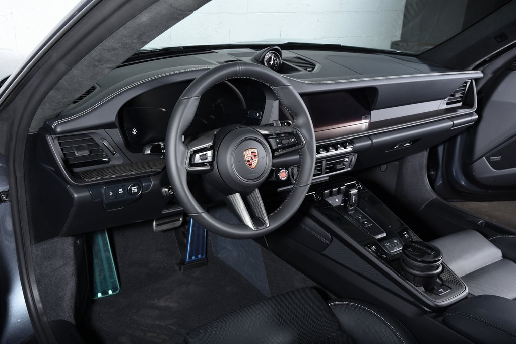 2026 Porsche 911 Coupe GTS photo 4