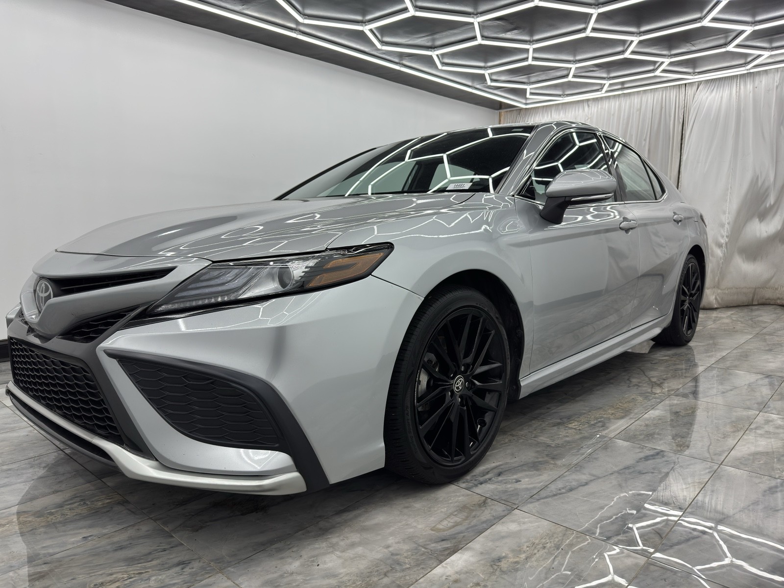 2023 Toyota Camry XSE photo 3