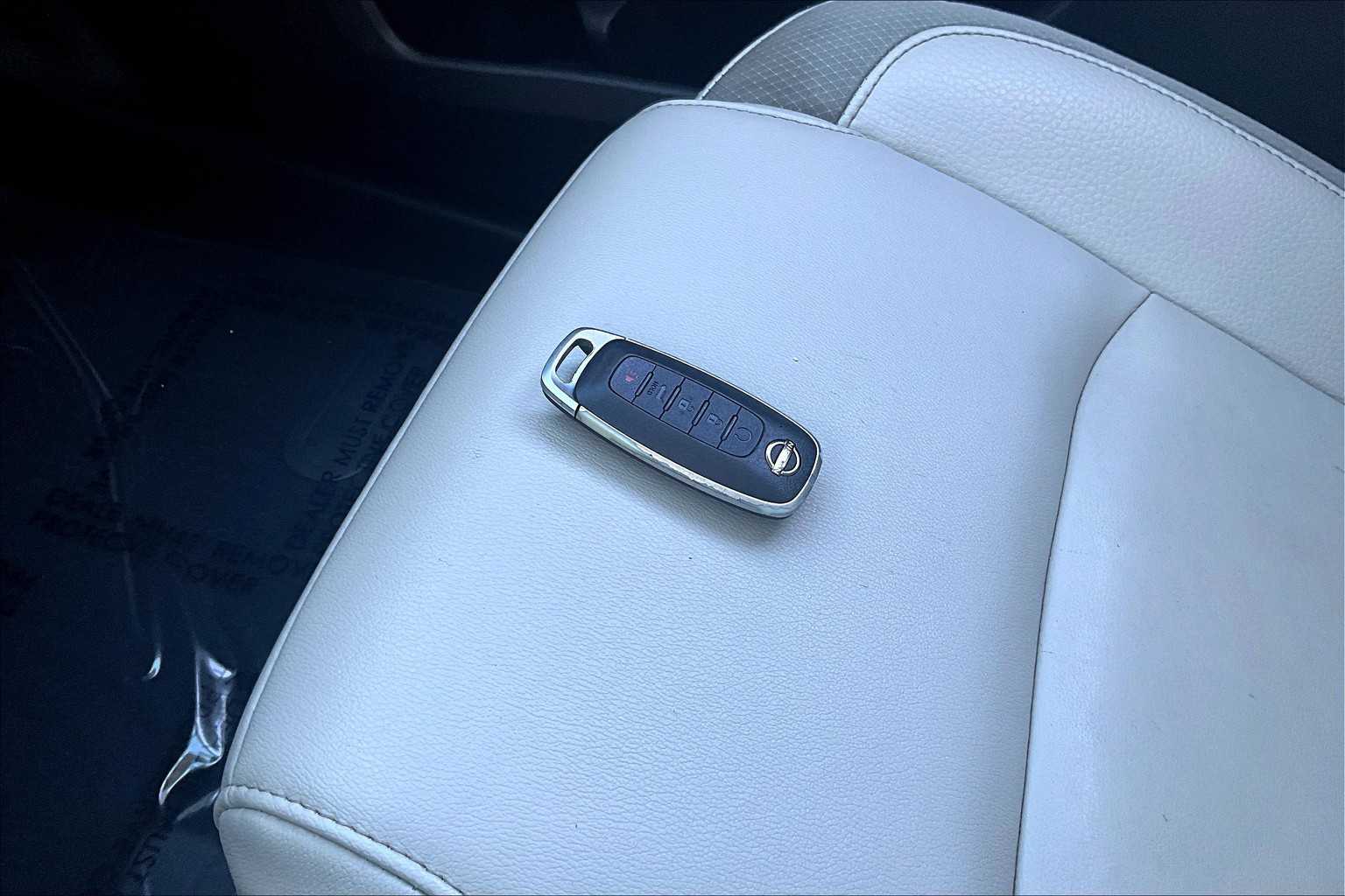 2023 Nissan Pathfinder SL photo 13