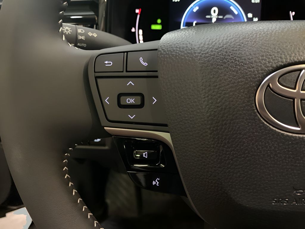 2026 Toyota Camry SE photo 20