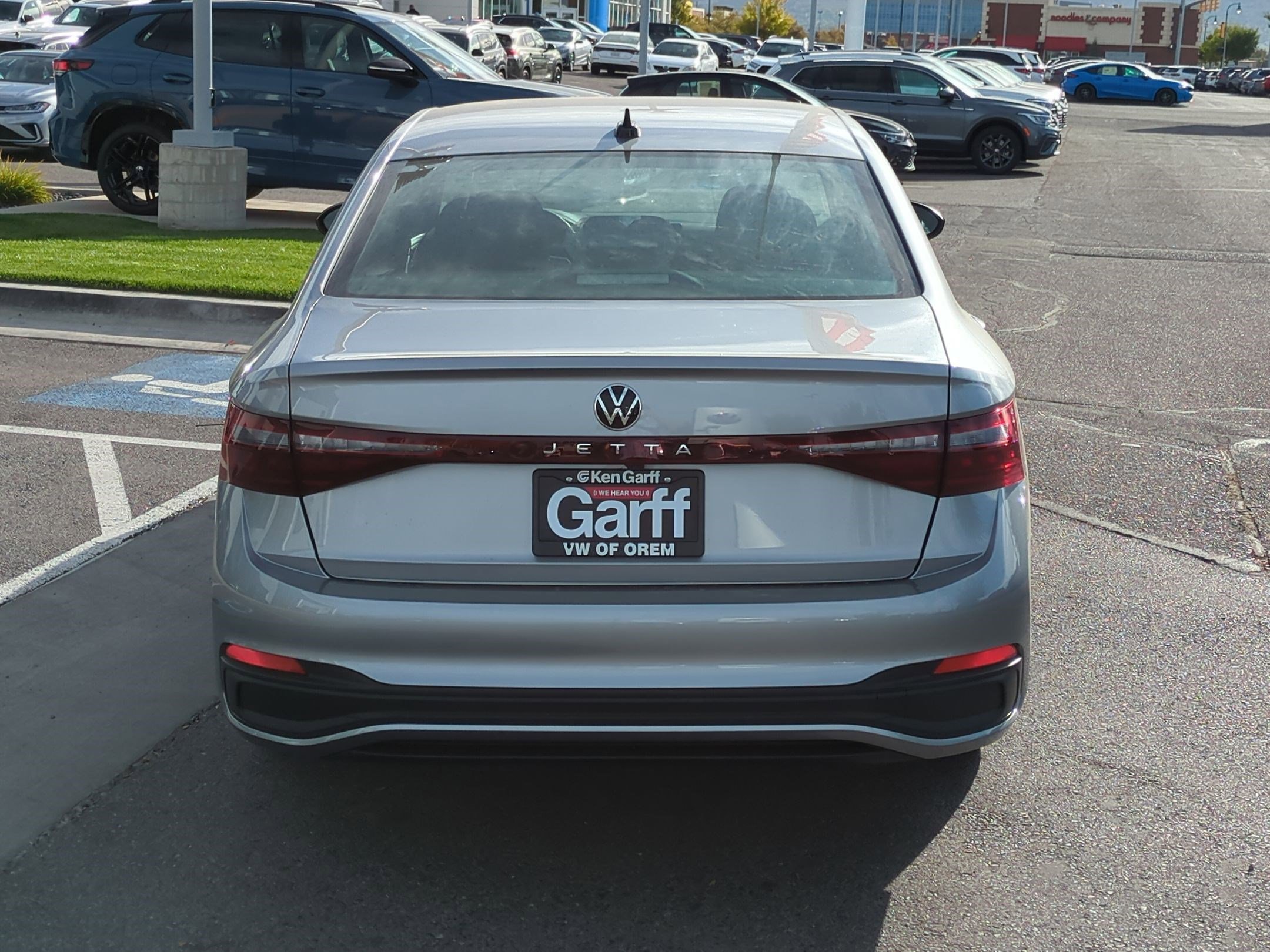 2025 Volkswagen Jetta Sport photo 4