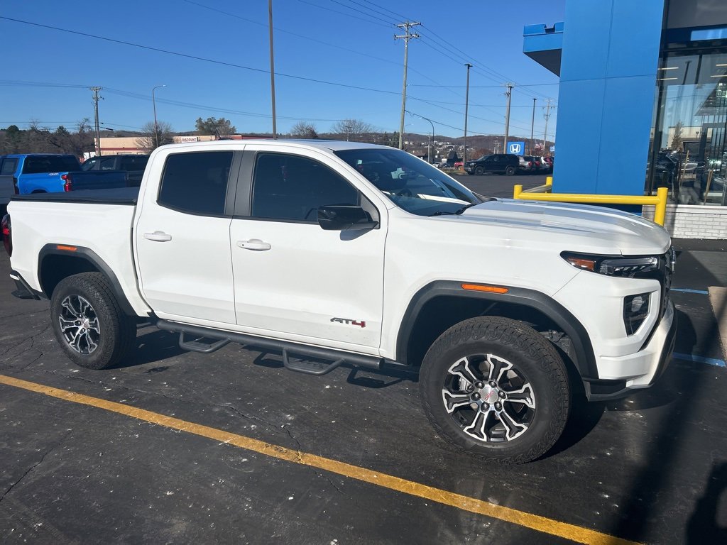 2023 Gmc Canyon AT4 photo 2