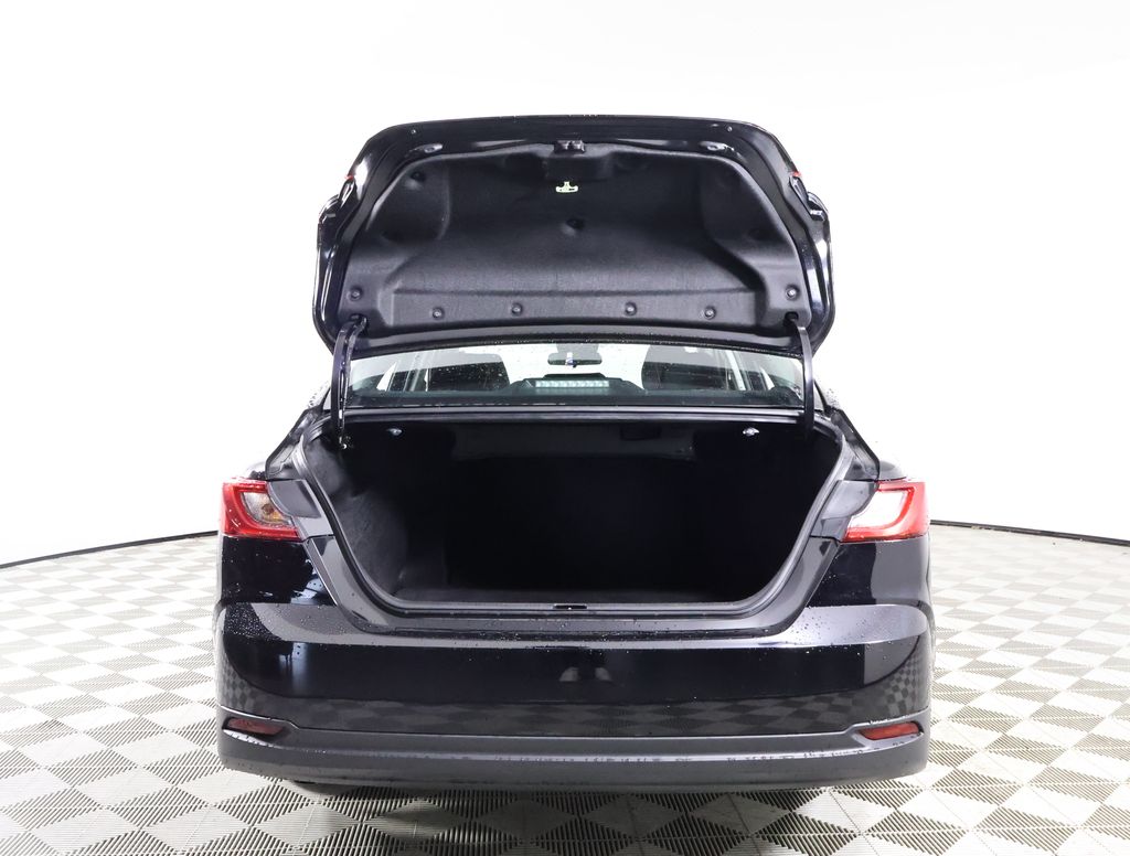 2025 Toyota Camry LE photo 13