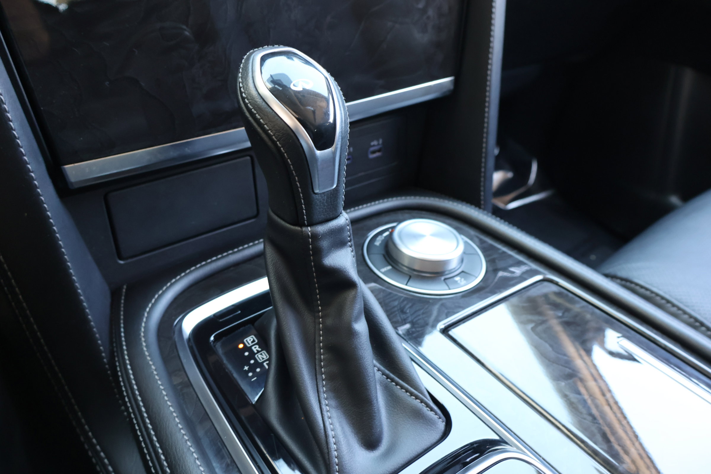 2024 Infiniti QX80 Luxe photo 29