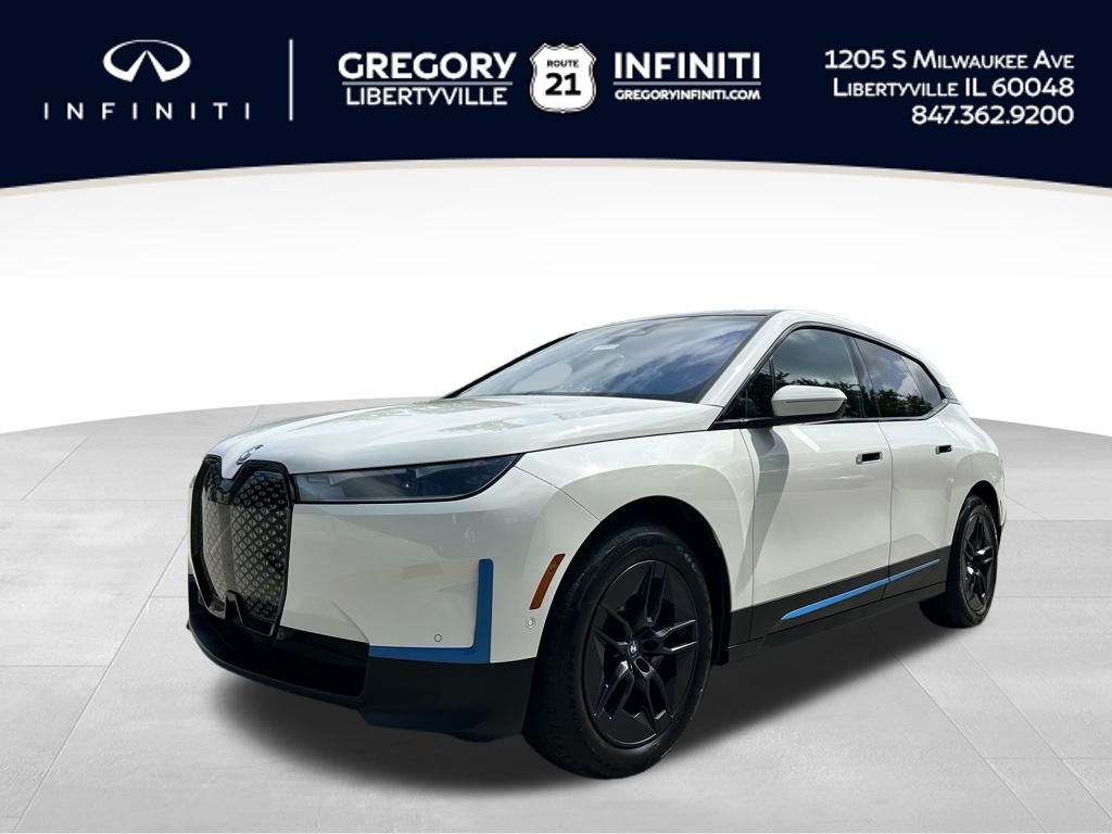 2024 BMW iX Base's photo