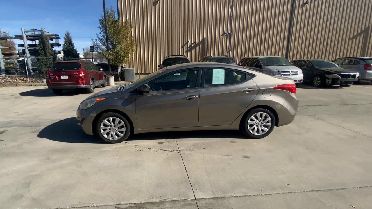 2011 Hyundai Elantra GLS photo 4
