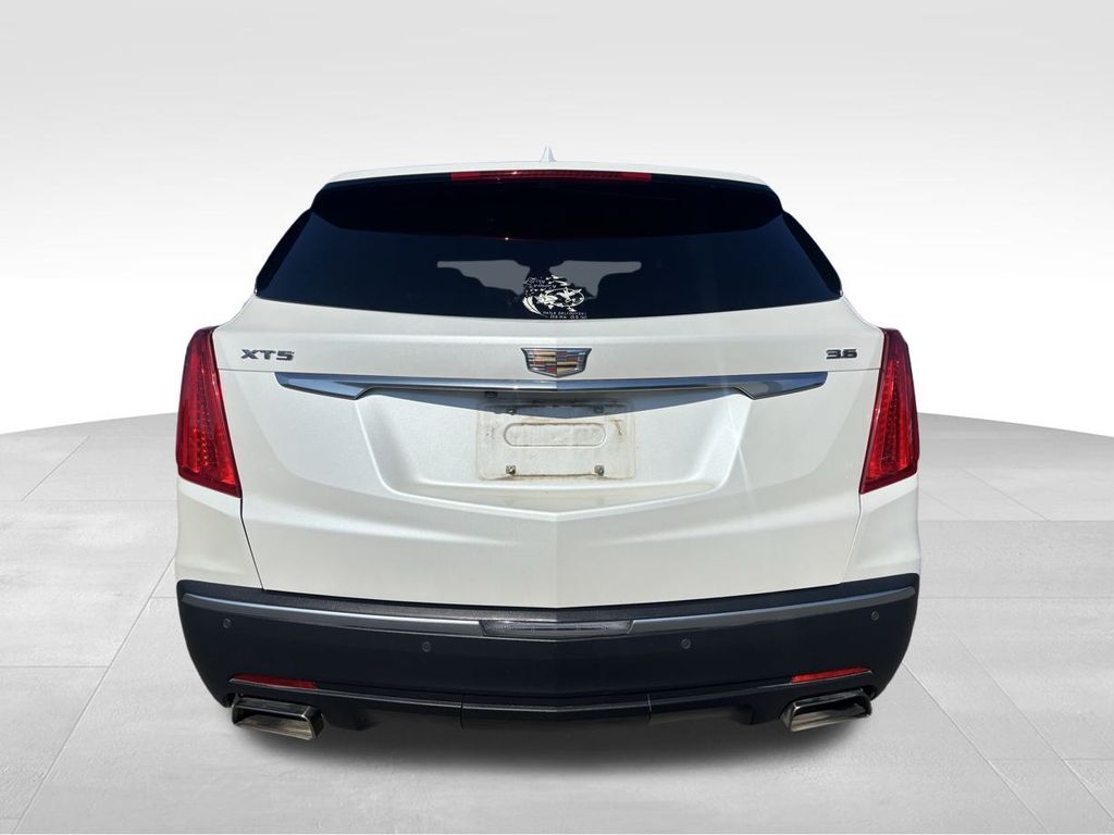 2018 Cadillac XT5 Luxury photo 5