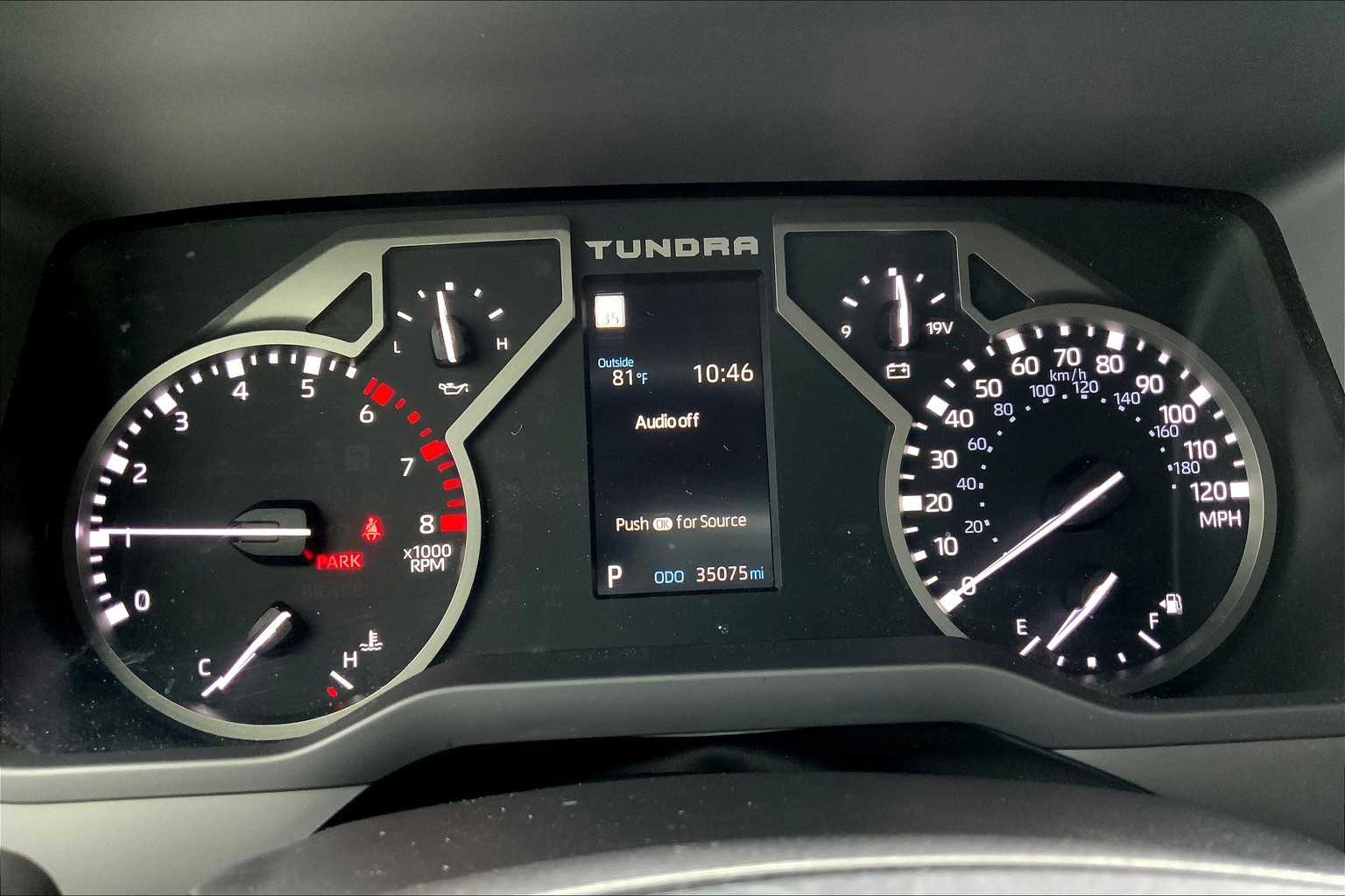 2022 Toyota Tundra SR5 CrewMax photo 23