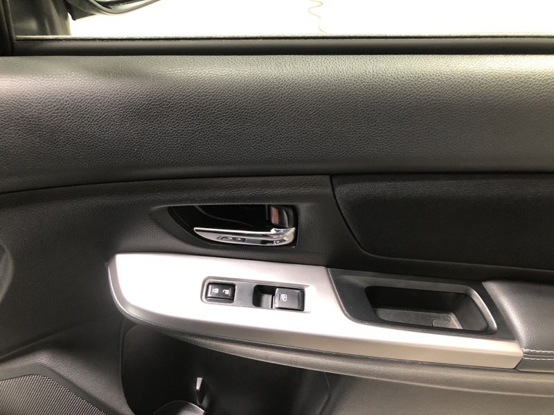 2015 Subaru Crosstrek 2.0i Premium photo 14