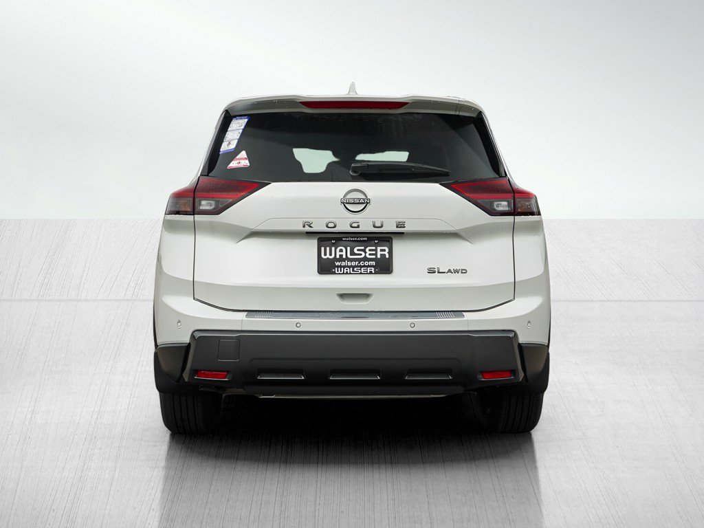 2025 Nissan Rogue SL photo 3