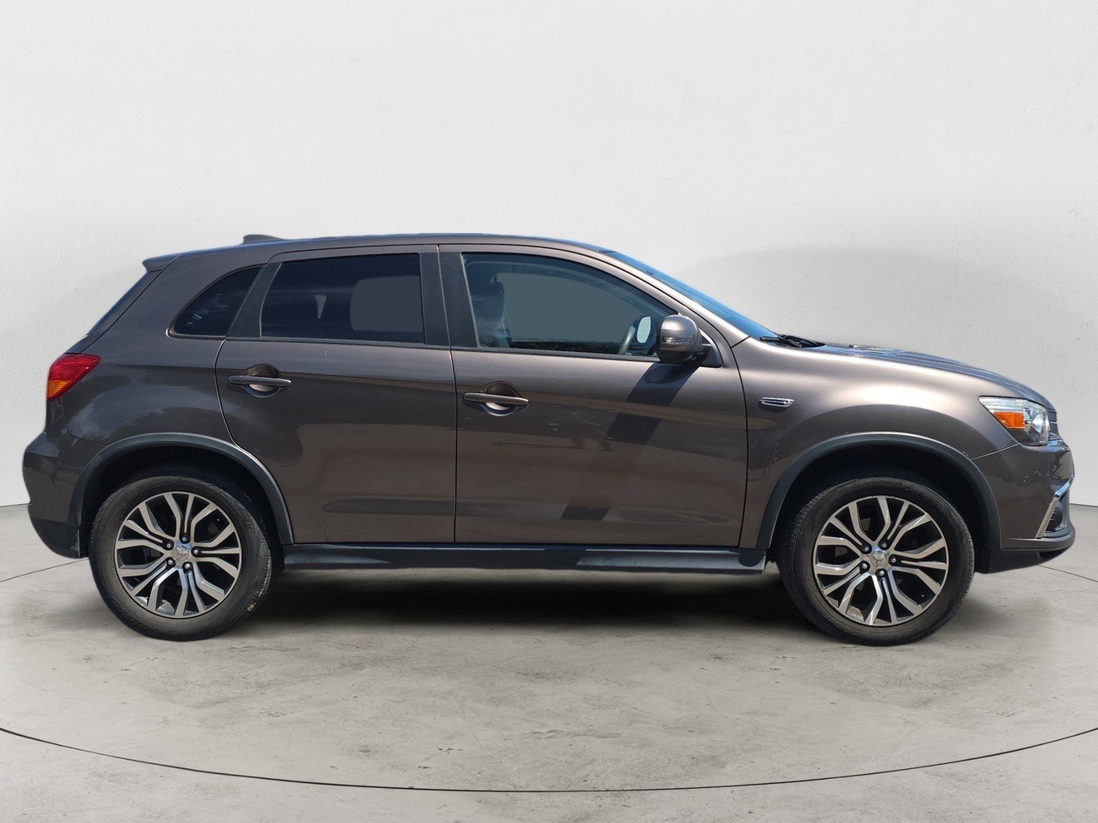 2018 Mitsubishi Outlander Sport ES photo 2