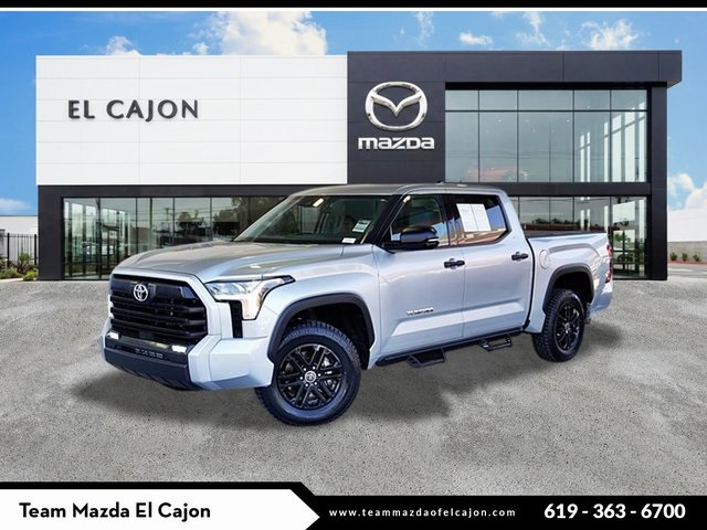 2022 Toyota Tundra SR5's photo