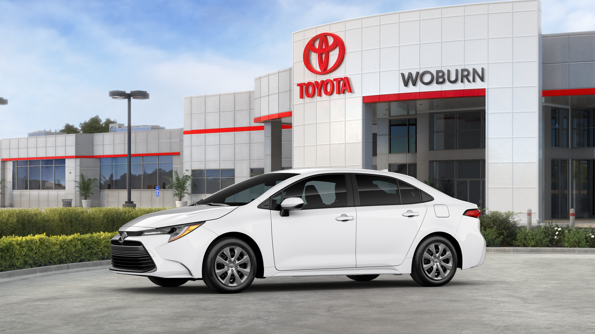 2025 Toyota Corolla LE photo 2