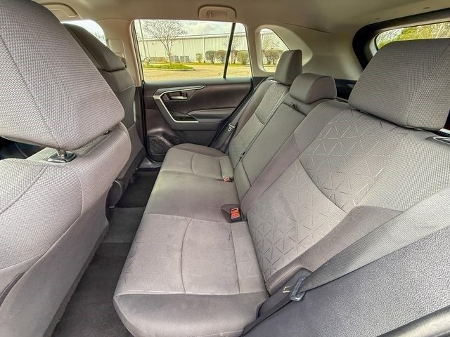 Image 9 of Pre-Owned 2021 Toyota RAV4 XLE