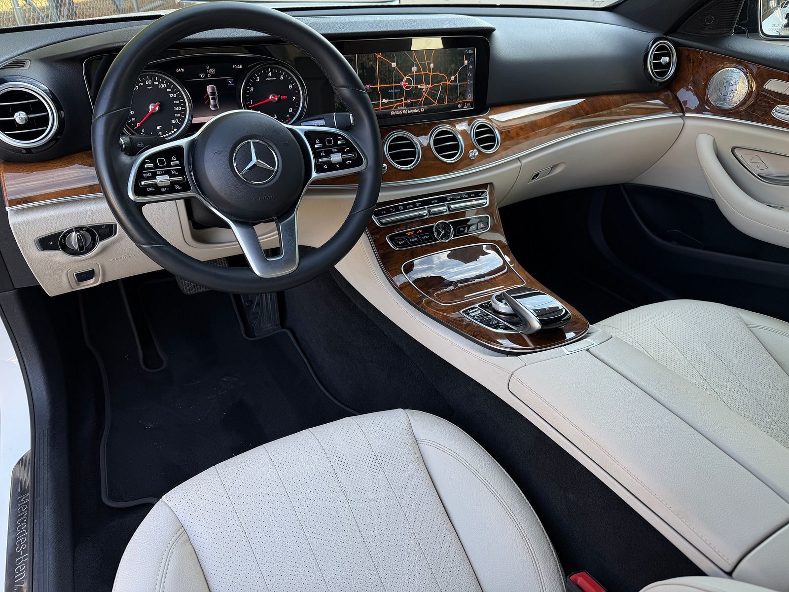 2019 Mercedes Benz E 300 photo 2