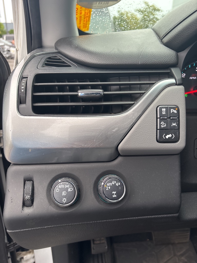 2020 Chevrolet Tahoe LT photo 16