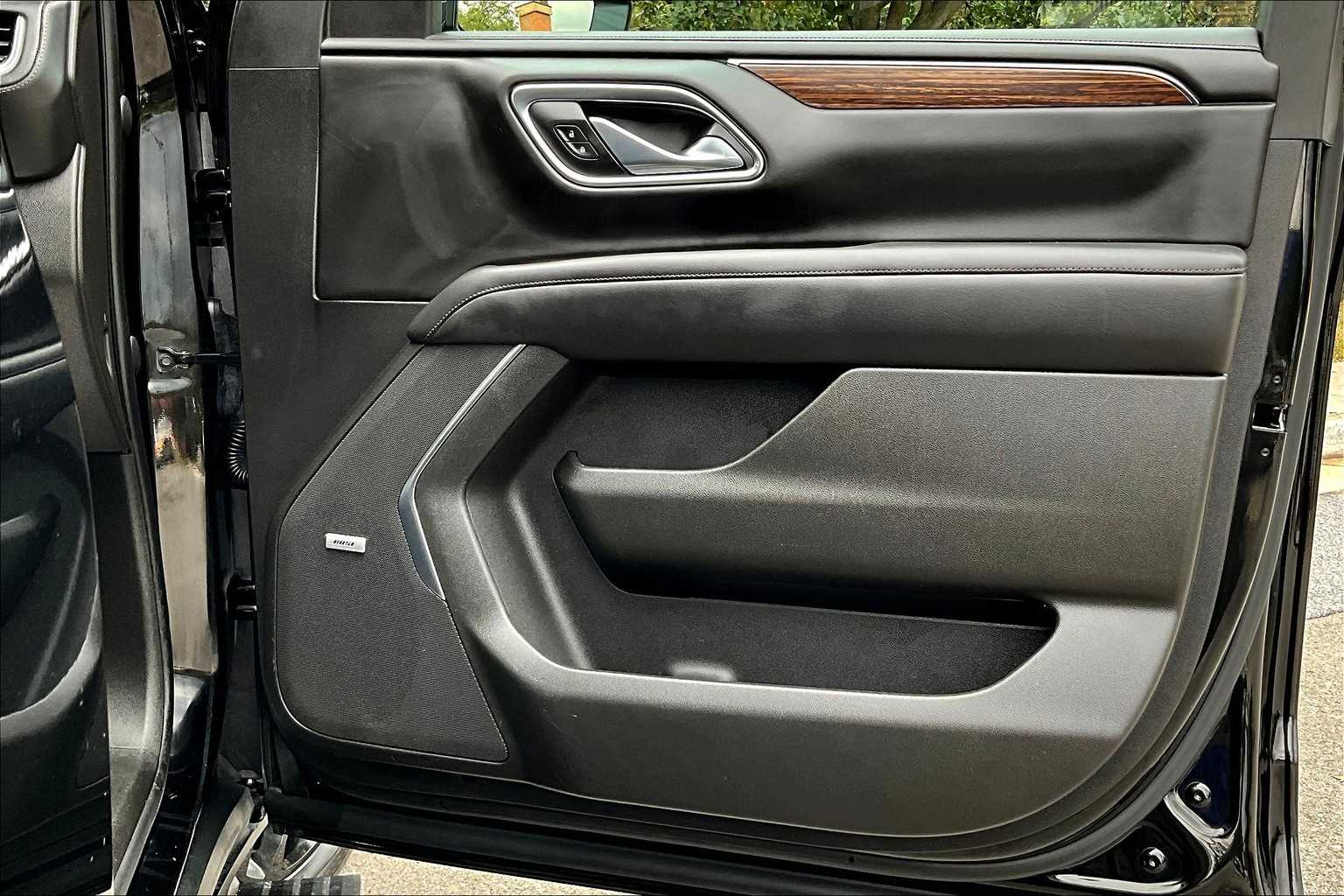 2021 Chevrolet Suburban High Country photo 22