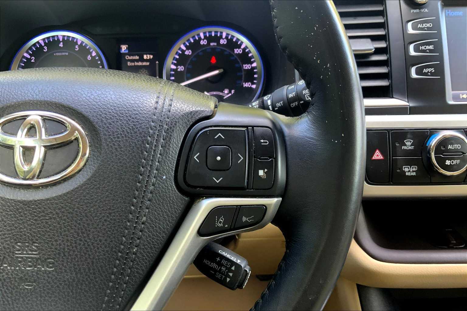 2017 Toyota Highlander XLE photo 23
