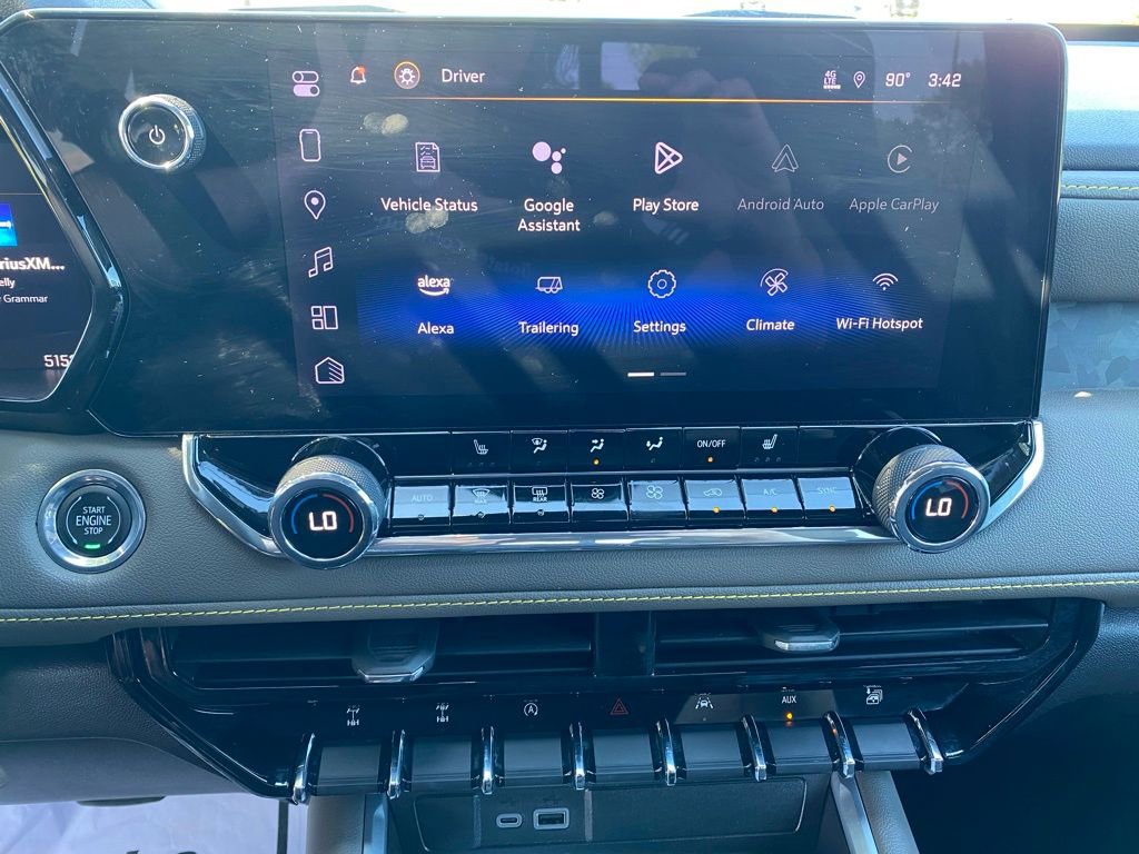 2024 Chevrolet Colorado ZR2 photo 2