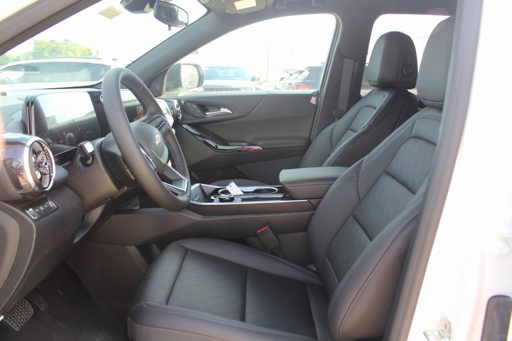 2026 Chevrolet Equinox LT photo 11