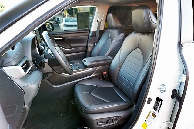 Used 2024 White Toyota LE image 14