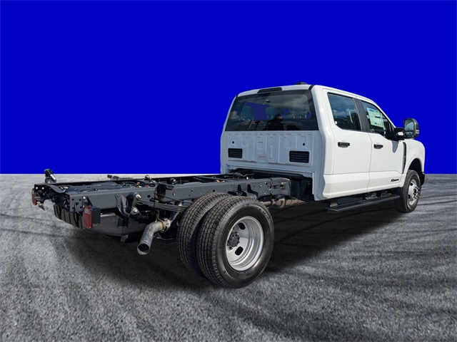 2026 Ford F-350 photo 3