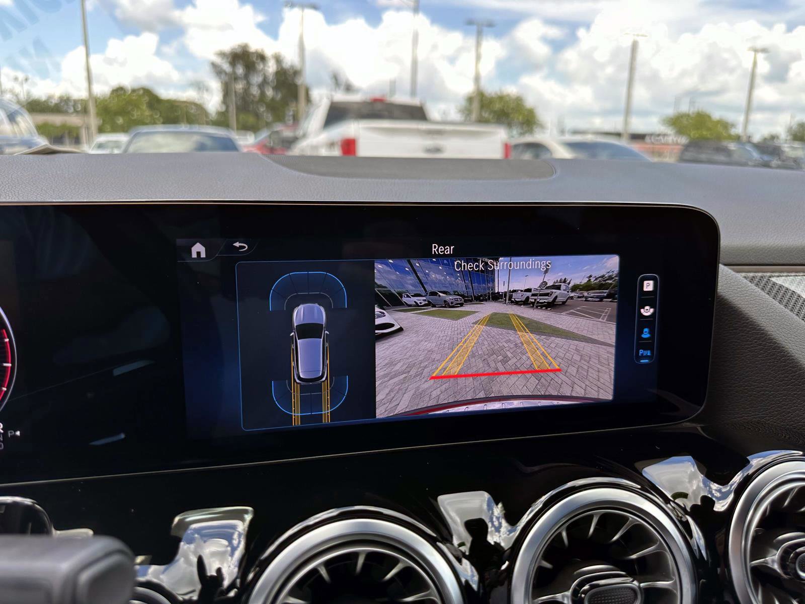 2025 Mercedes Benz GLA 250 AMG photo 27