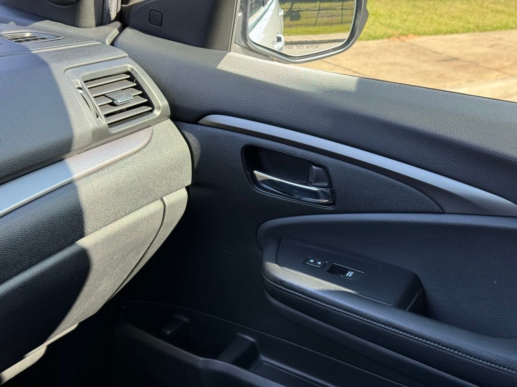 2019 Honda Passport EX-L photo 36
