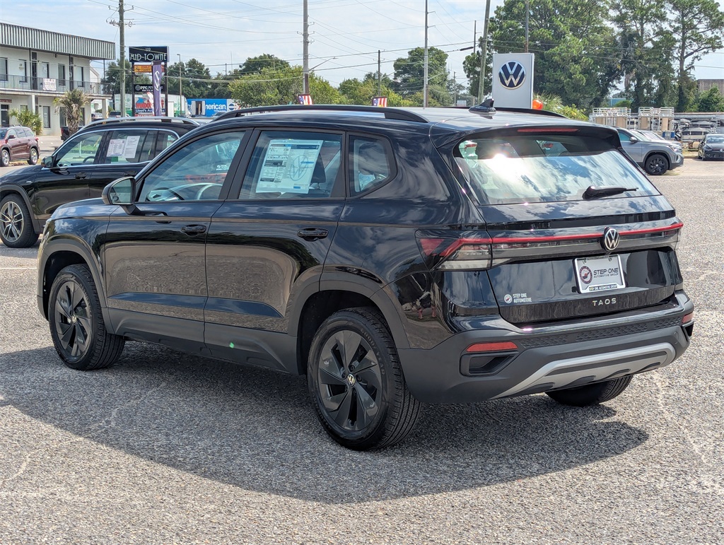 2025 Volkswagen Taos S photo 4