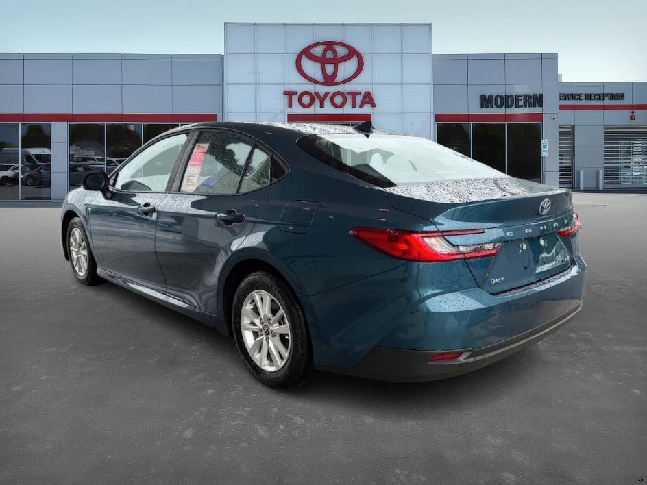 2025 Toyota Camry LE photo 3