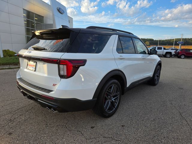 2025 Ford Explorer ST photo 33