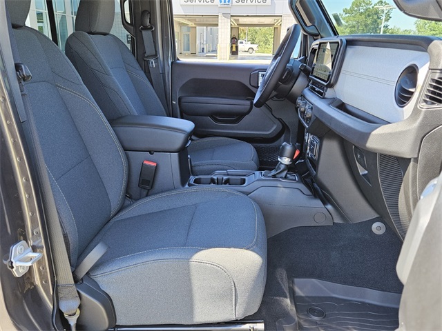 2025 Jeep Gladiator Sport S photo 15
