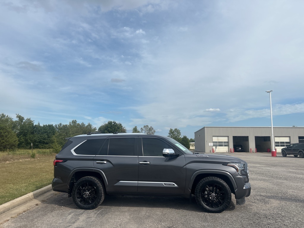 2024 Toyota Sequoia Capstone photo 4