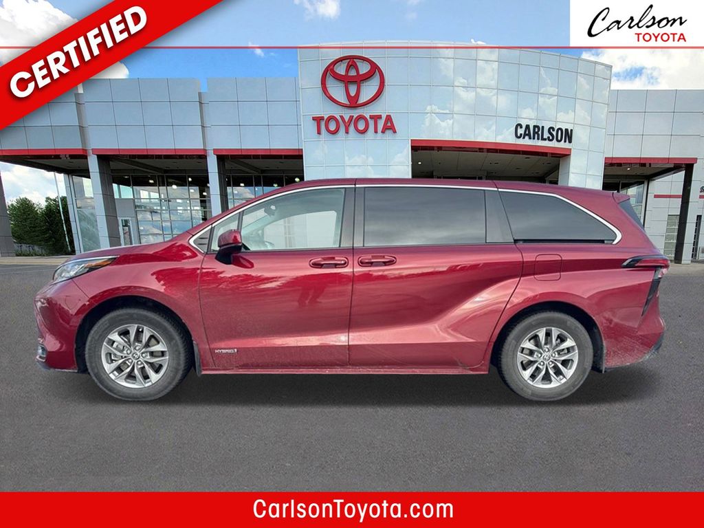 2021 Toyota Sienna LE
