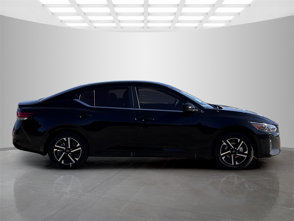2025 Nissan Sentra SV photo 4