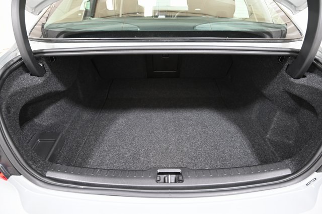 2024 Volvo S60 B5 Plus photo 17