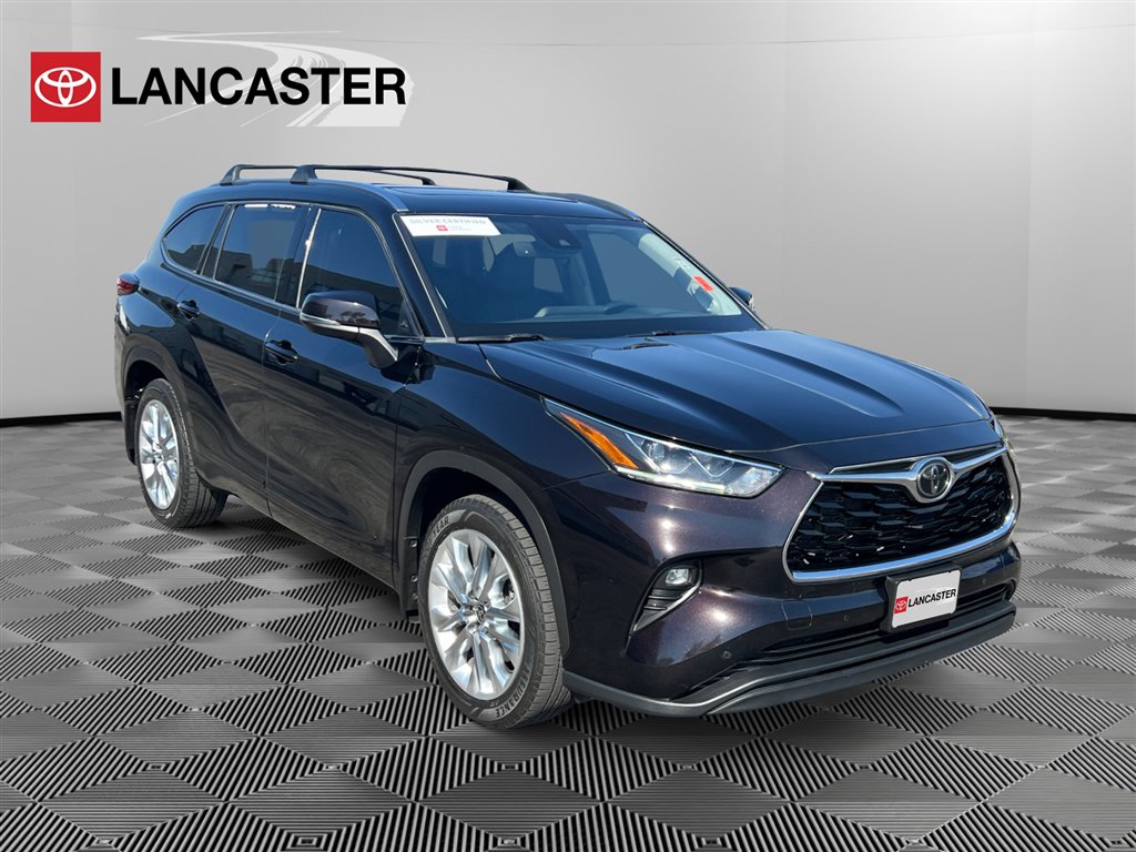 2021 Toyota Highlander Limited's photo