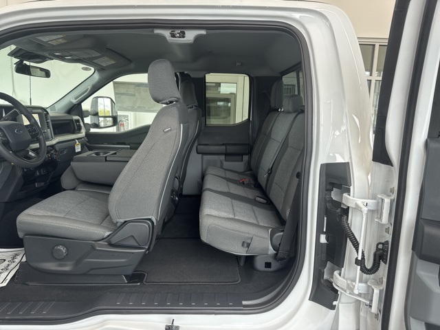 2025 Ford F-350 XL photo 40