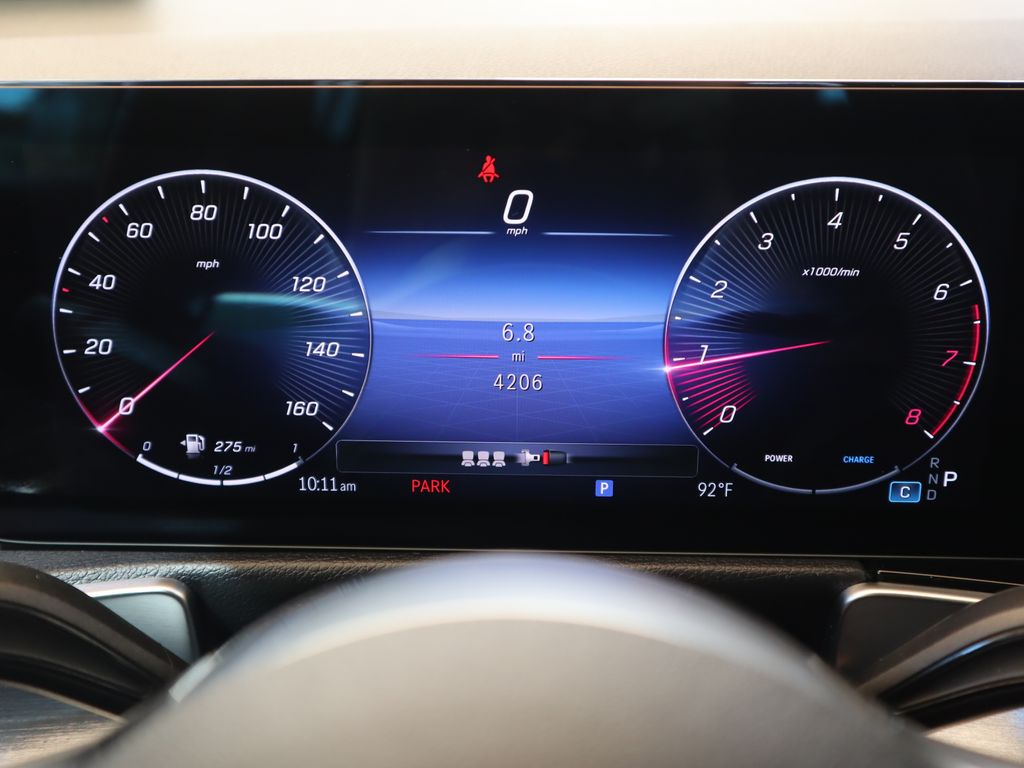 2025 Mercedes Benz GLB 250 photo 32