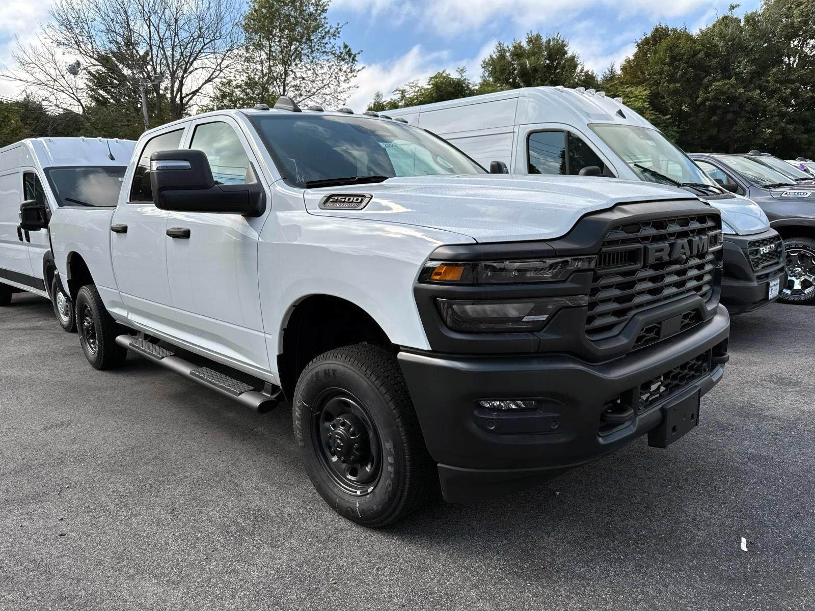 2025 Ram 2500 Tradesman photo 4